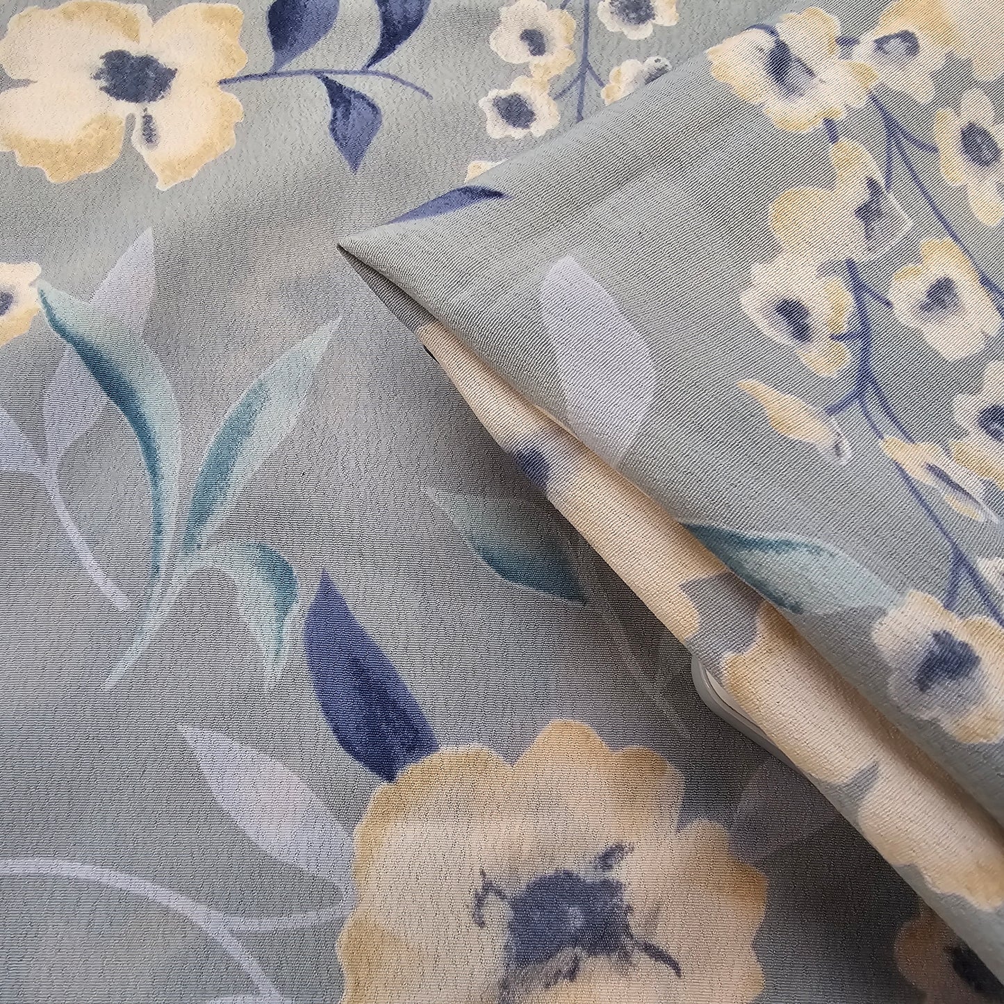 Floral printed crepe woven fabric-1 60mtrs