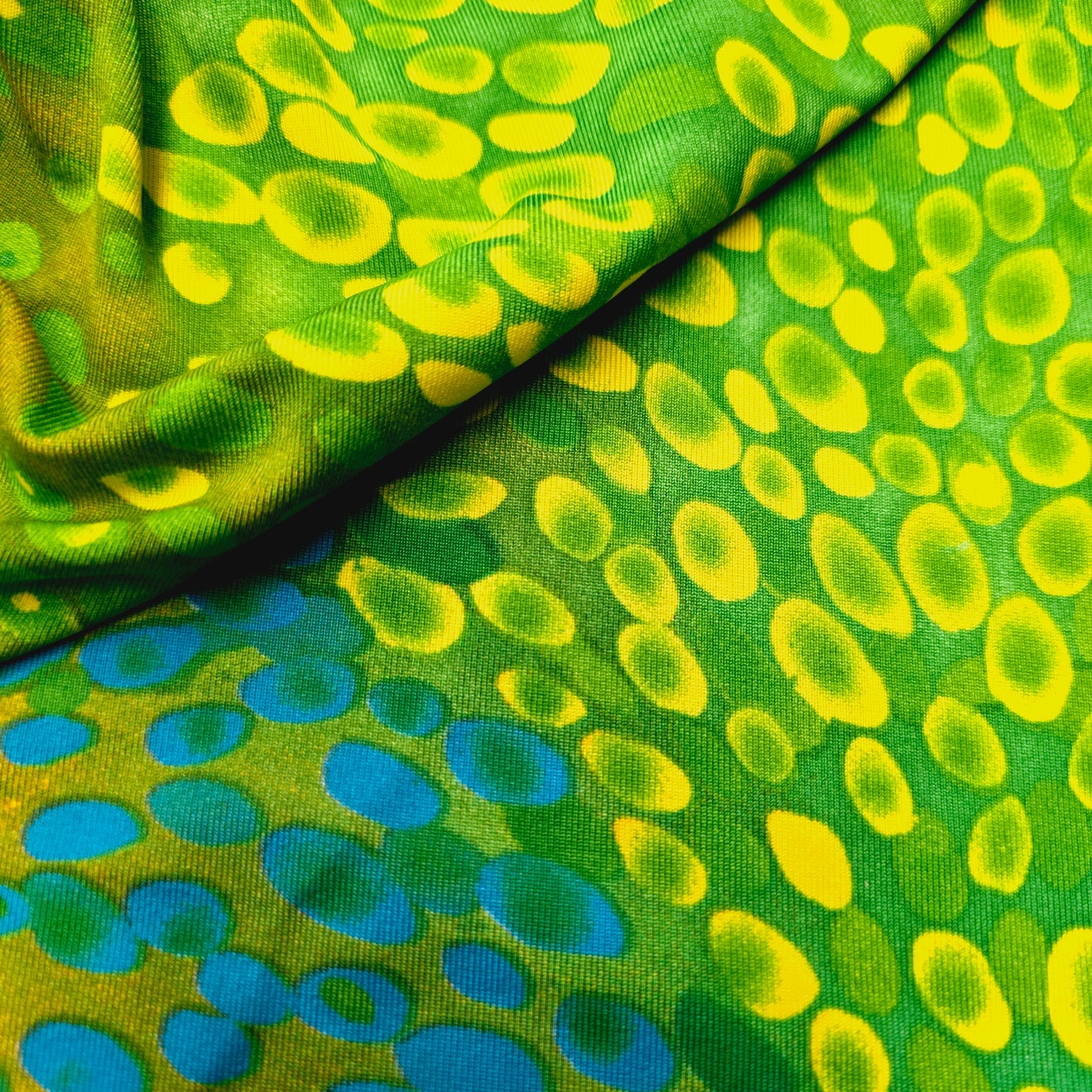 Abstract droplet design jersey 2mtrs