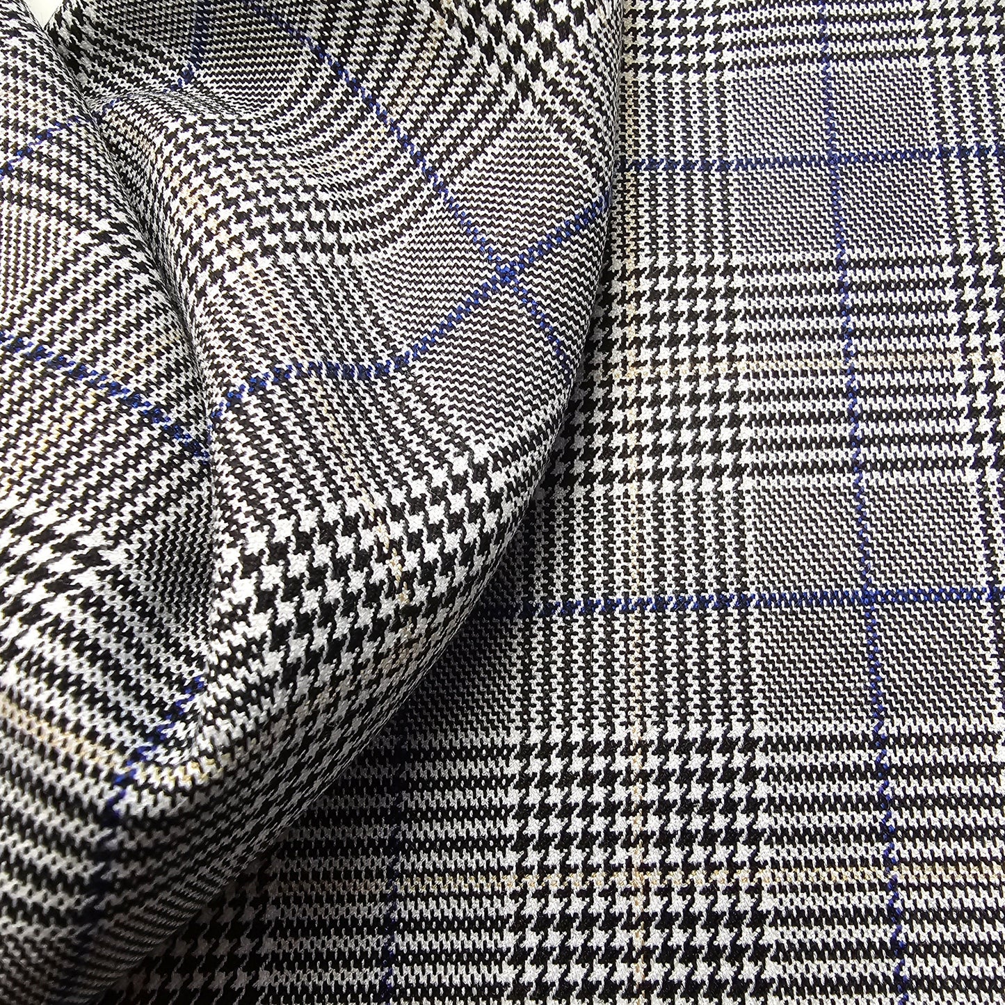 Patricia - houndstooth/striped woven suiting fabric