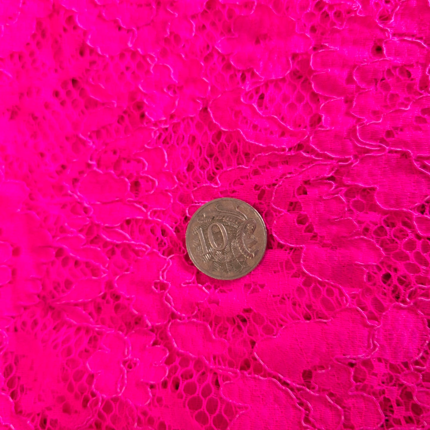 Hot pink Guipure lace - 2mtrs