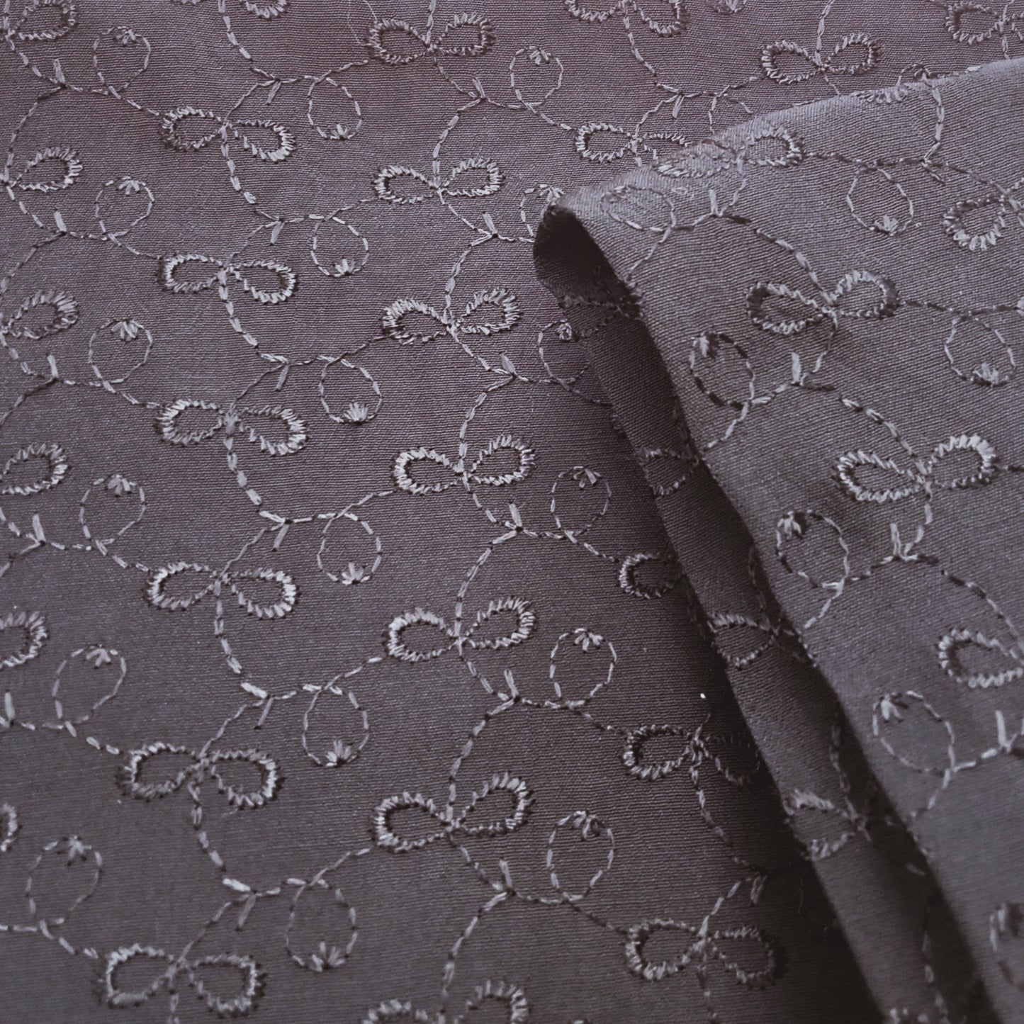 Bows - embroidered woven fabric - 1.30mtrs