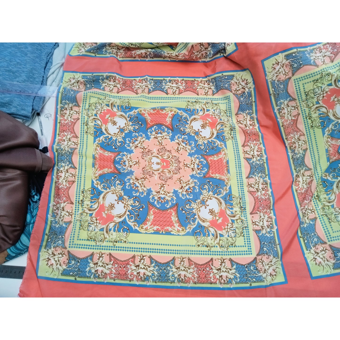 Sandra - panel printed crepe fabric