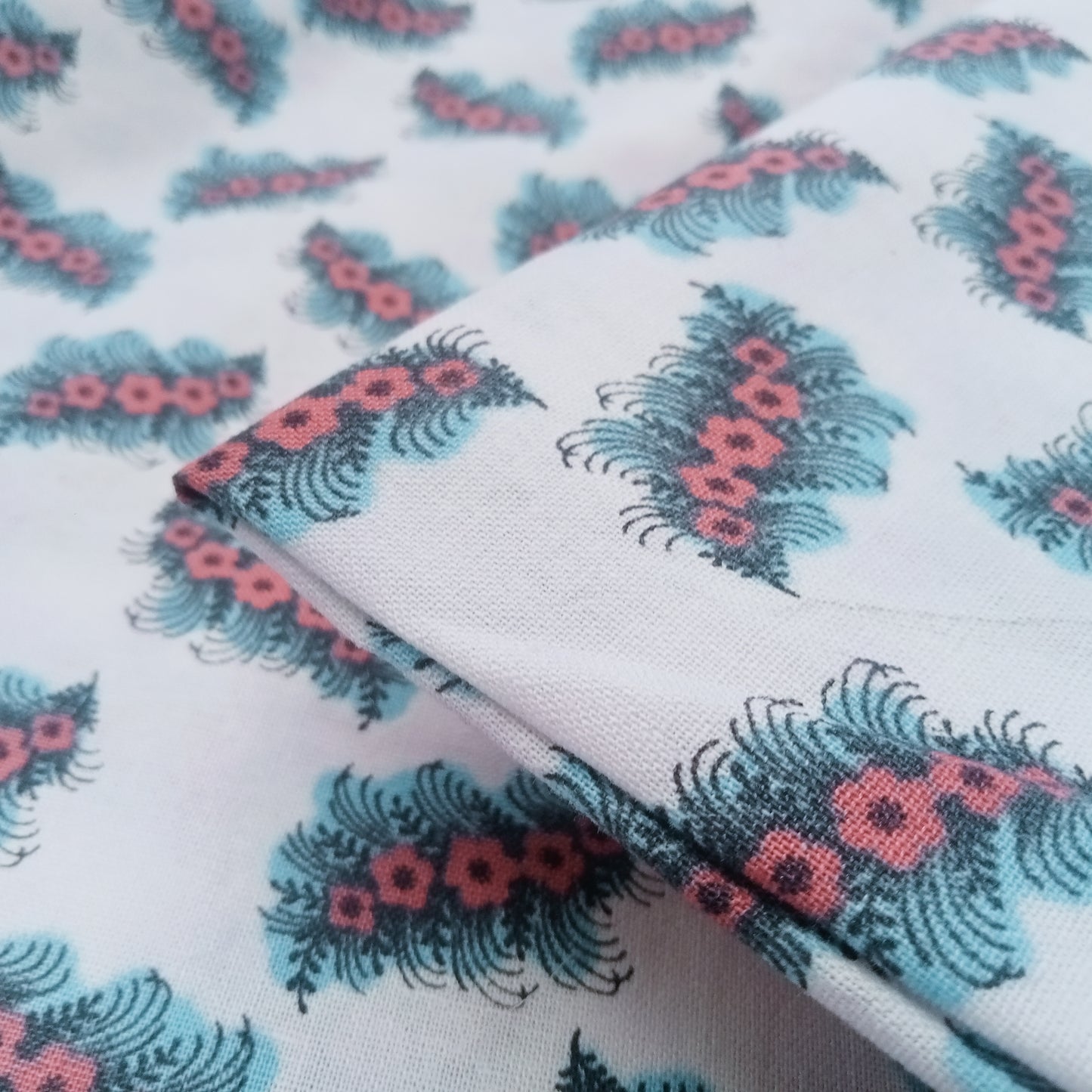 Branch - floral printed woven cotton - sold 1/2mtr
