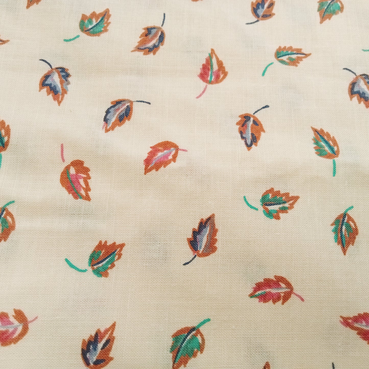 Autumn leaves - woven cotton fabric - 1.47mtrs
