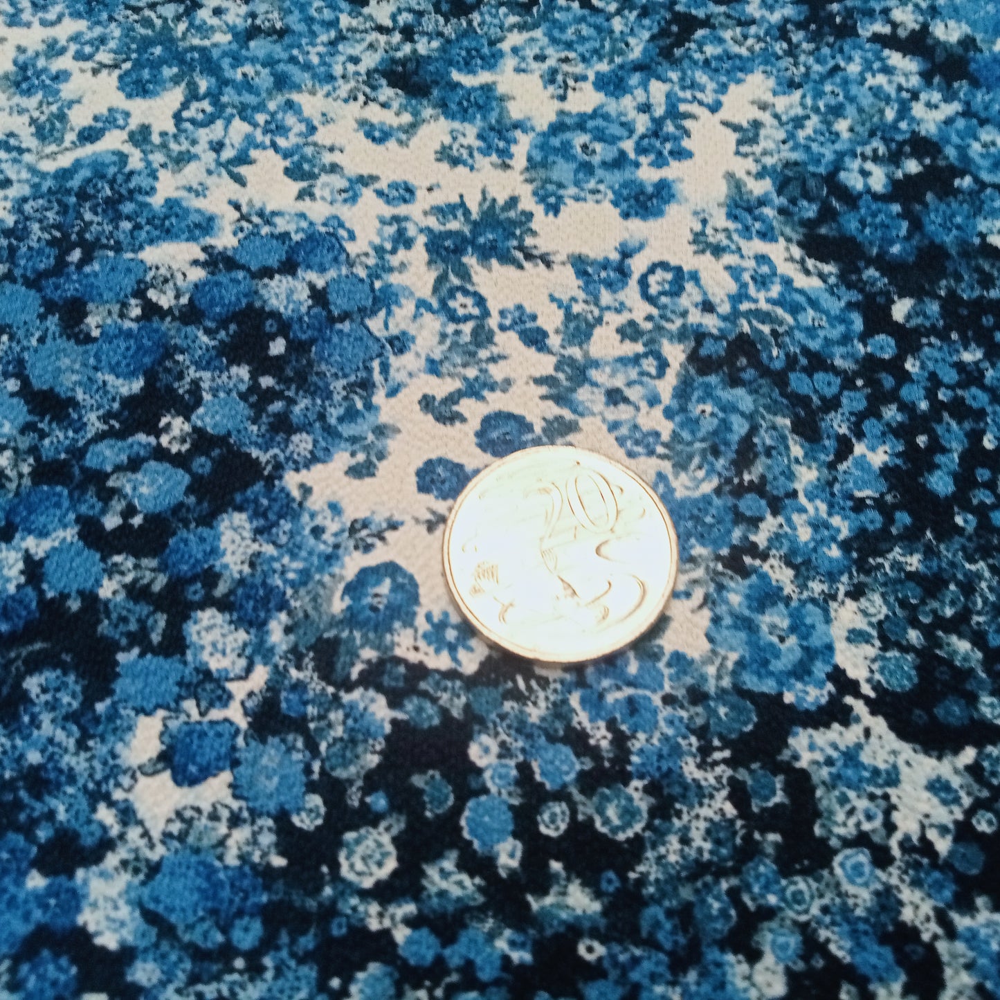 Patch - woven crepe fabric - sold by 1/2mtr