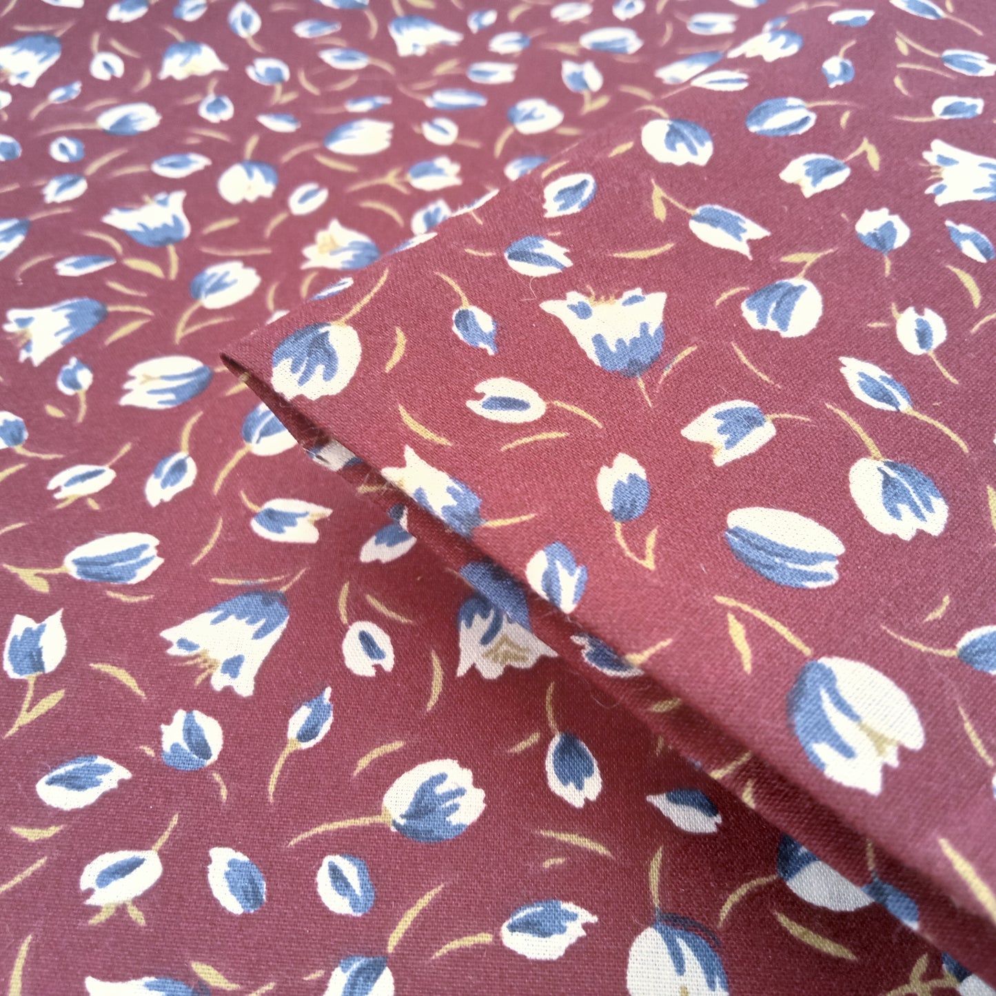 Tulip woven fabric - sold by 1/2mtr