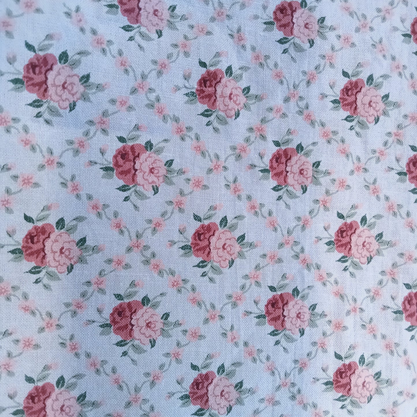 Strawberries & cream - floral printed cotton fabric - sold by 1/2mtr