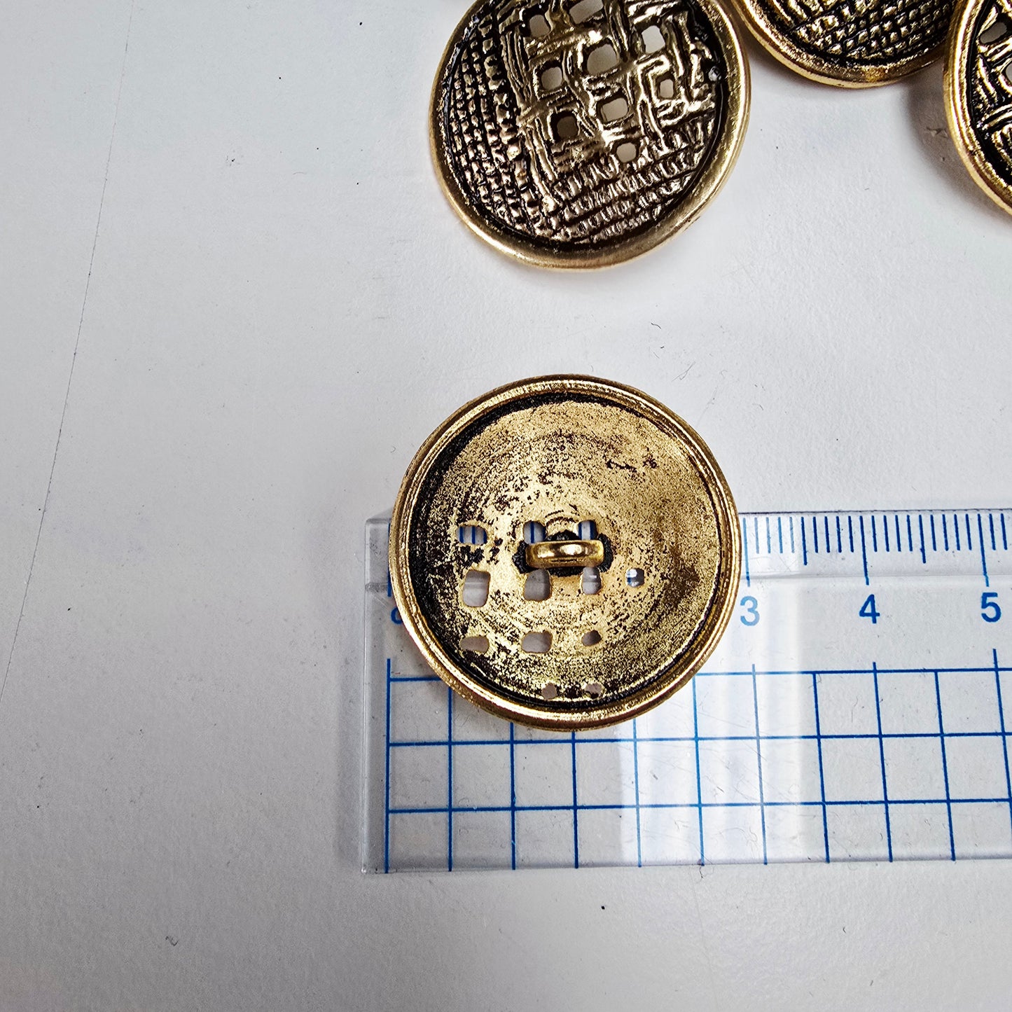 Shank metal button - gold