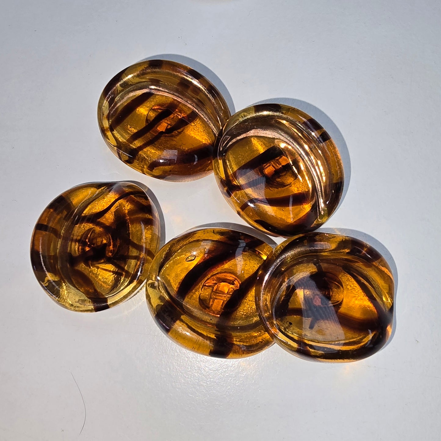 Oval glass shank button -5
