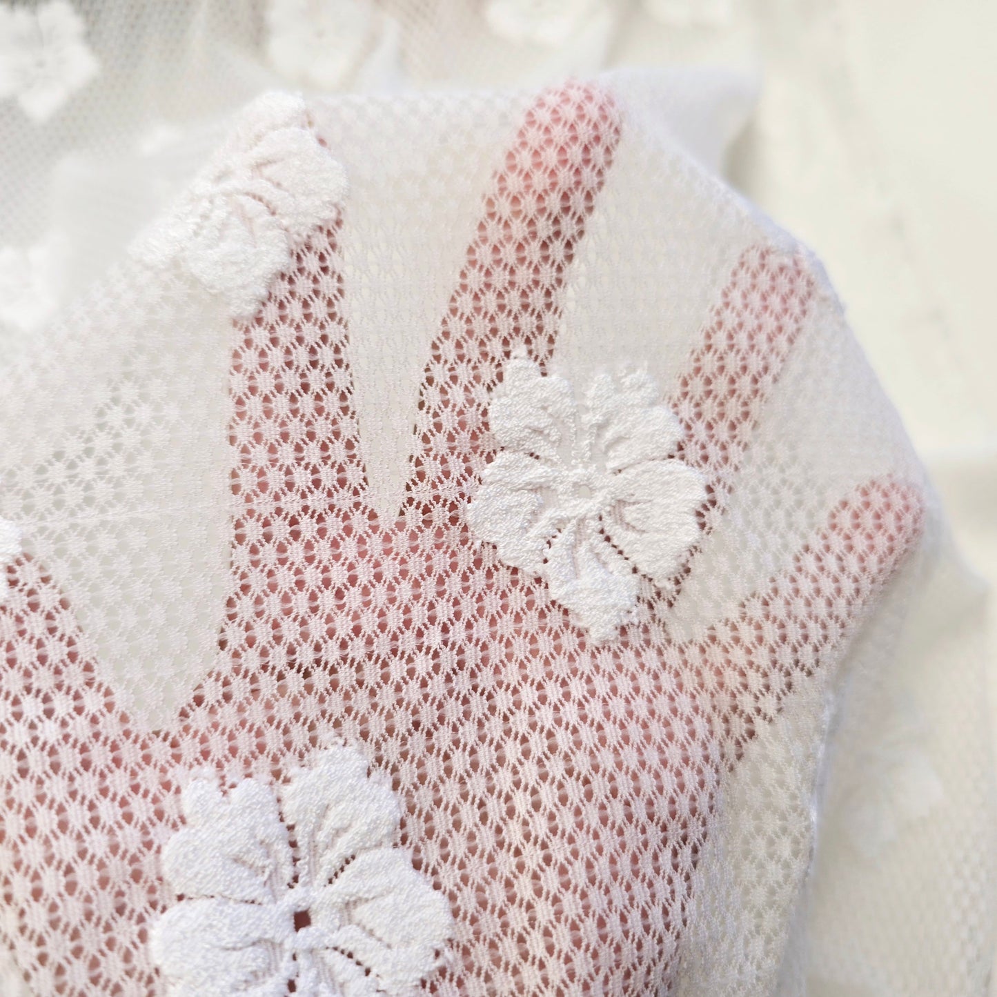 Floral embroidered stretch lace - 1.50mtrs
