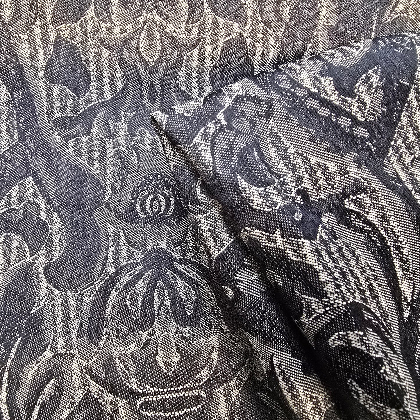 Jacquard fleurdelis woven fabric - 1mtr