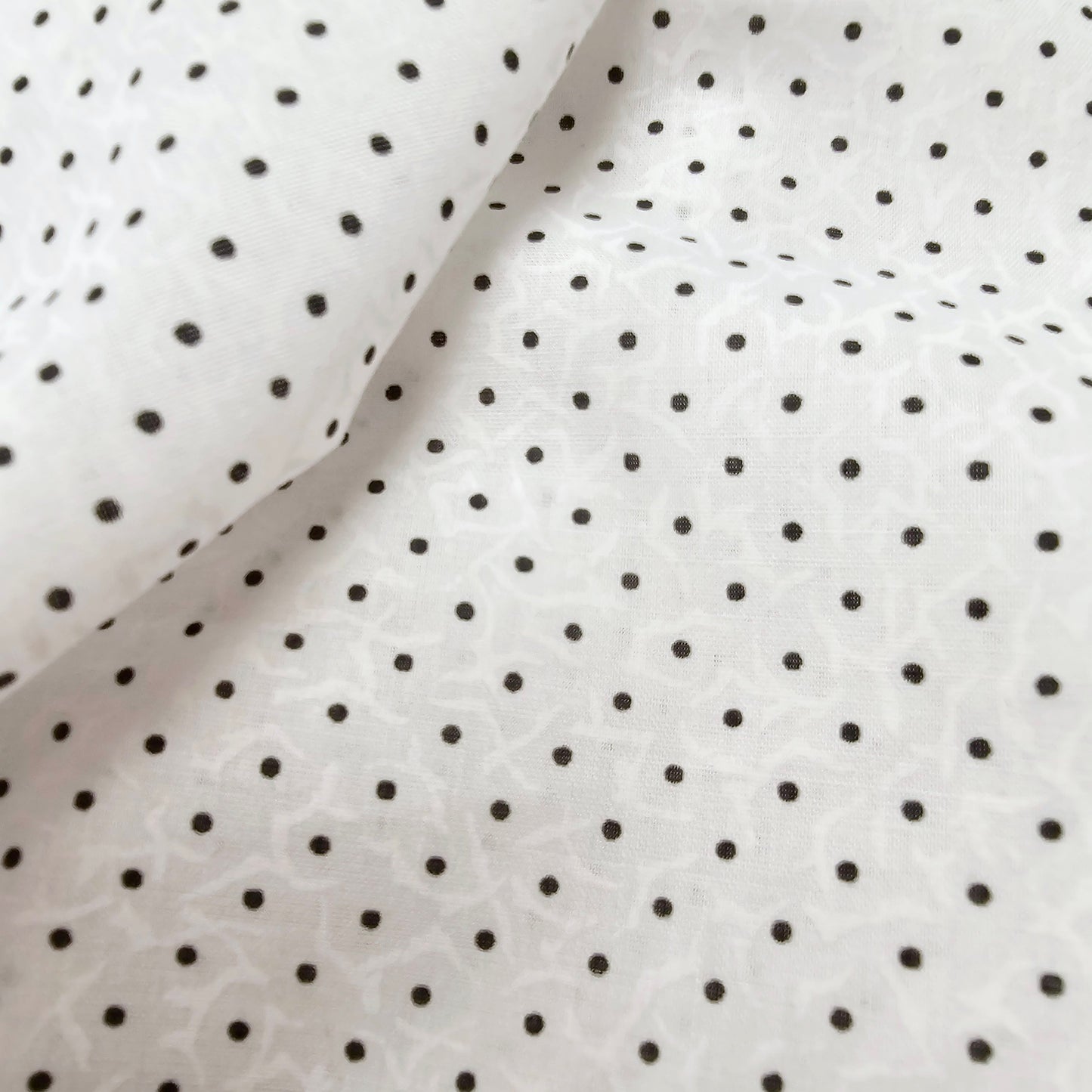 Embossed polka dot cotton - 1.50mtrs