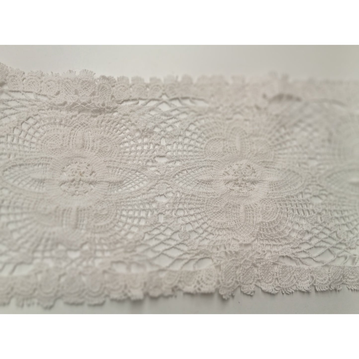 Ivory - Vintage lace trim - sold by 1/2mtr