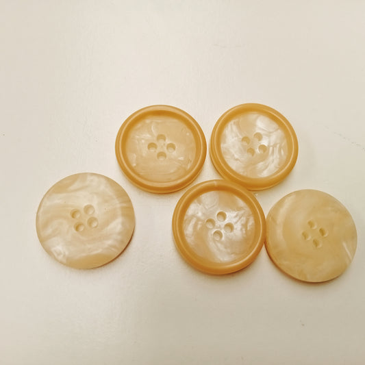 Pearl/honey shade 4 hole button