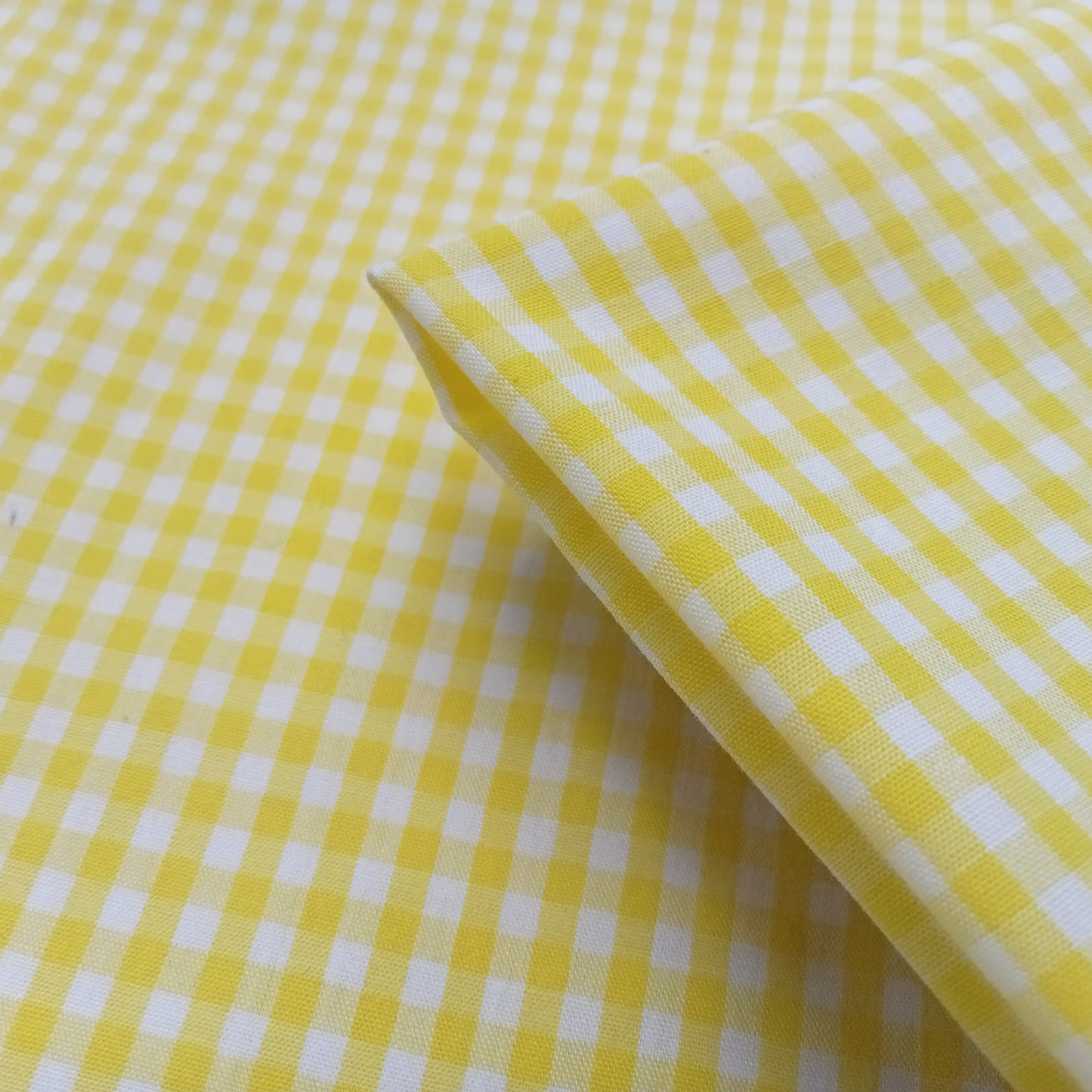 Yellow/white 1/8" poly/cotton gingham - sold by 1/2mtr
