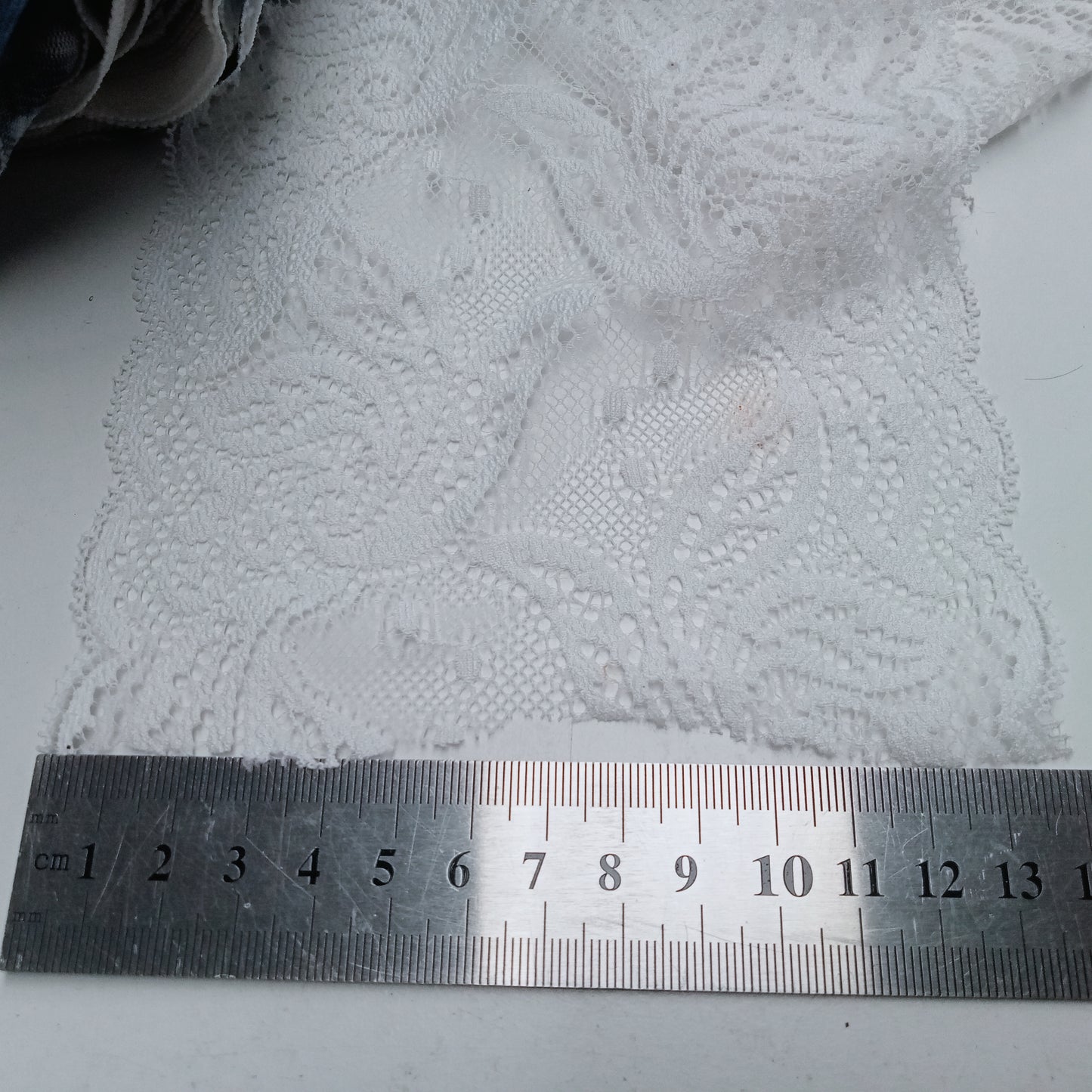 14cm white lace - sold by 1/2mtr