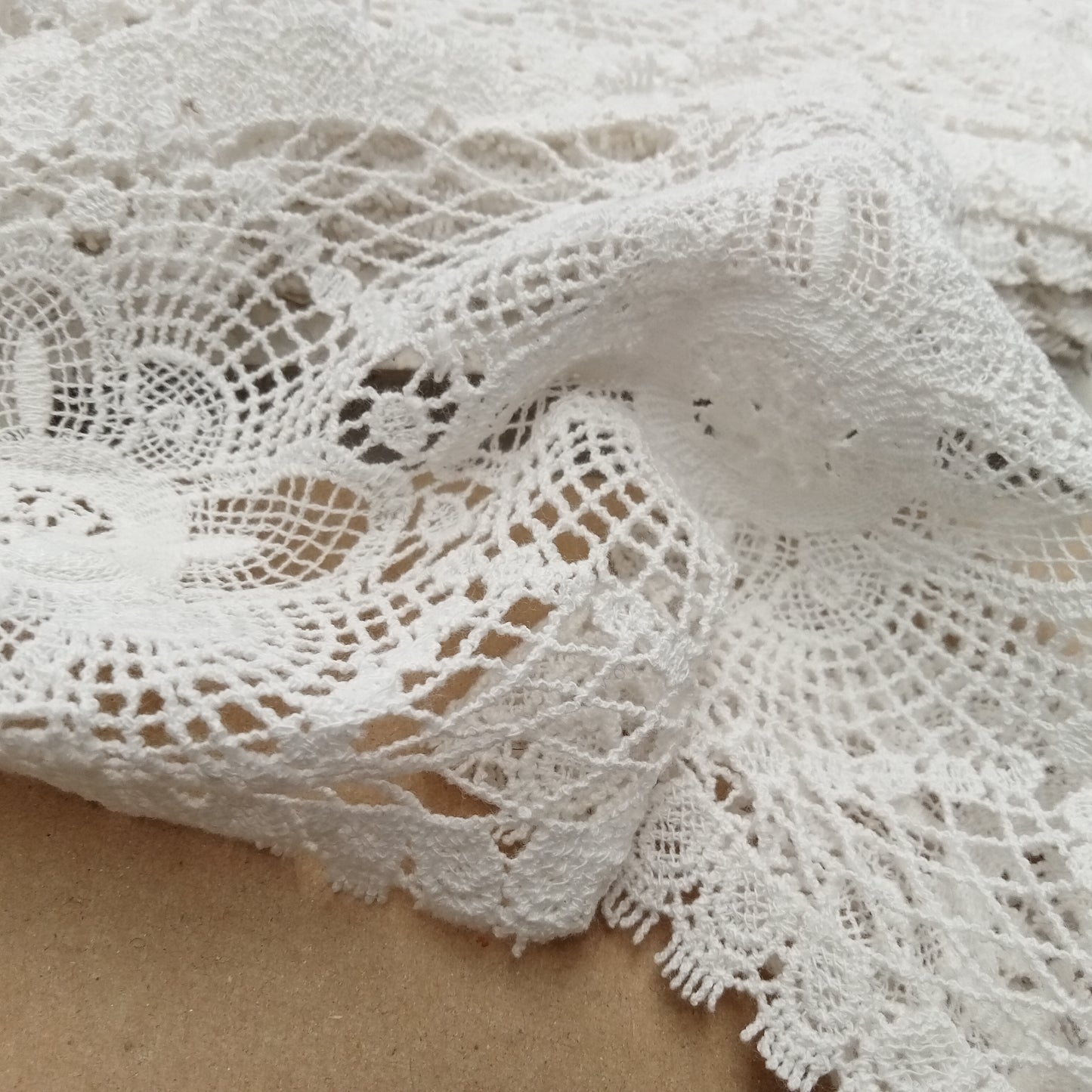 Ivory - Vintage lace trim - sold by 1/2mtr