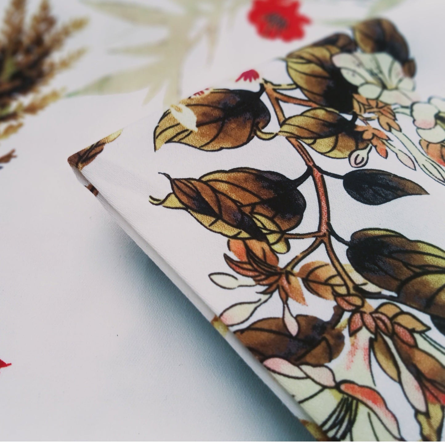 Floral printed cotton sateen - sold by 1/2mtr