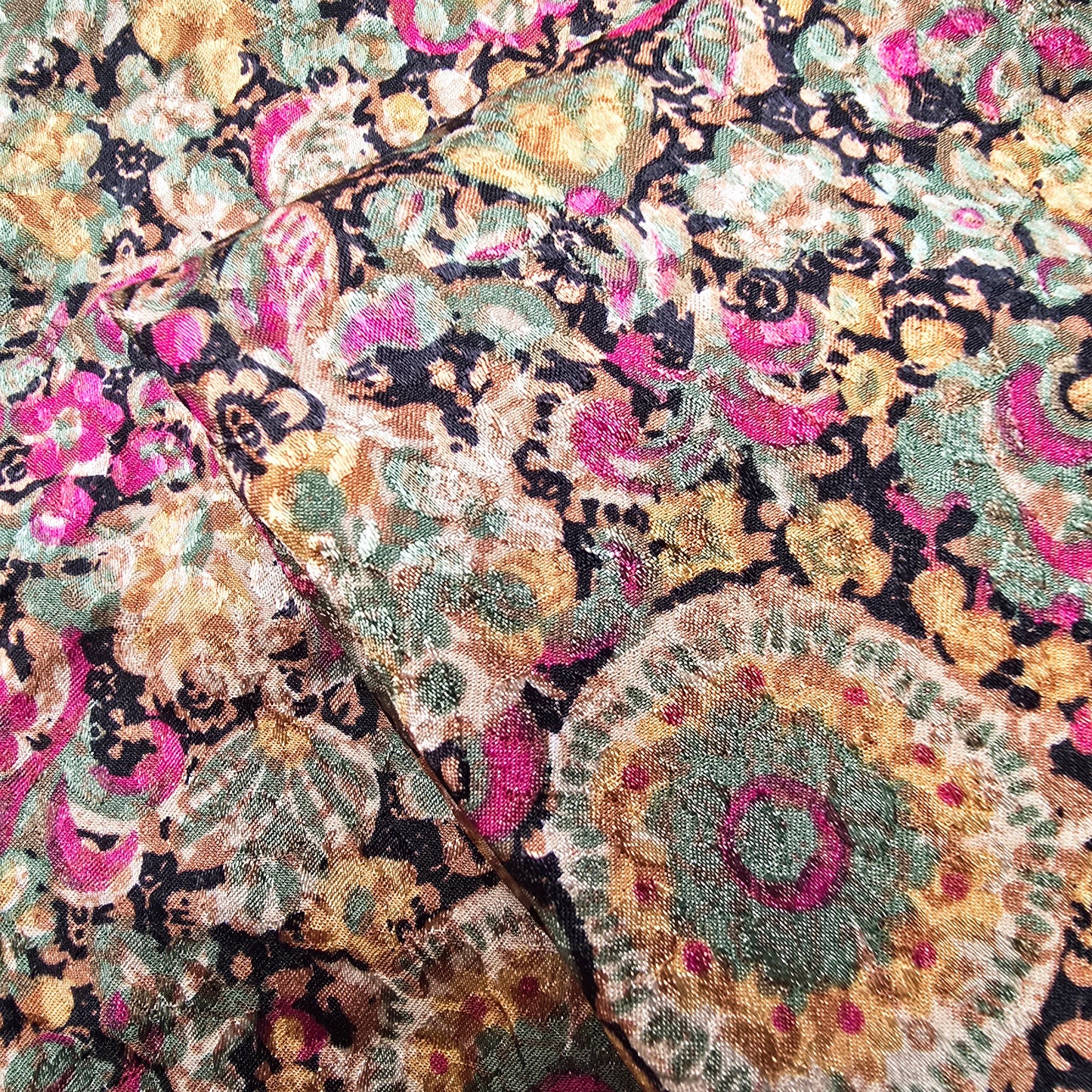 Rich tapestry of flowers - 1.90mtrs