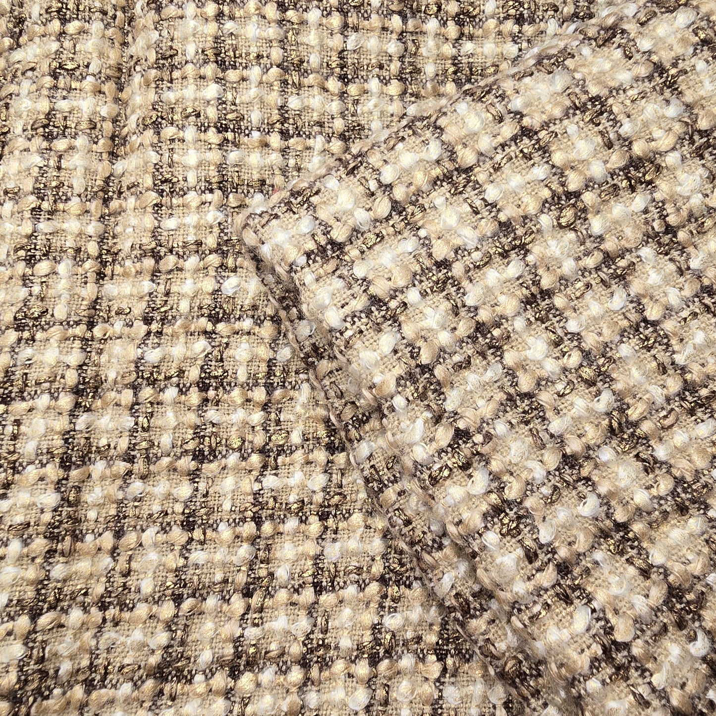Suiting sold by 1/2mtr