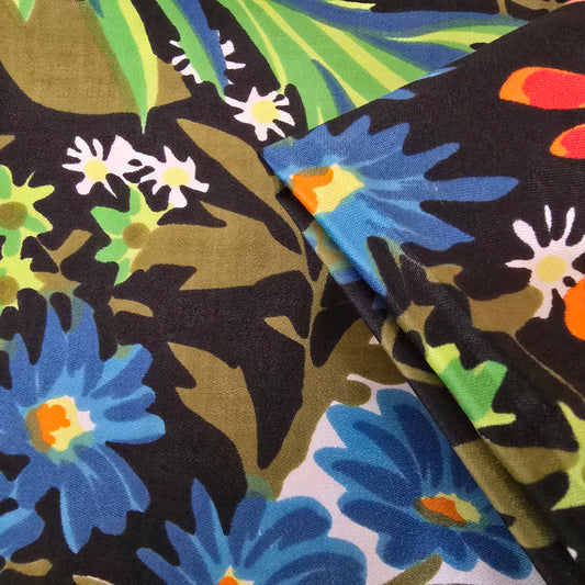 Floral printed woven polished cotton 1.10mtrs