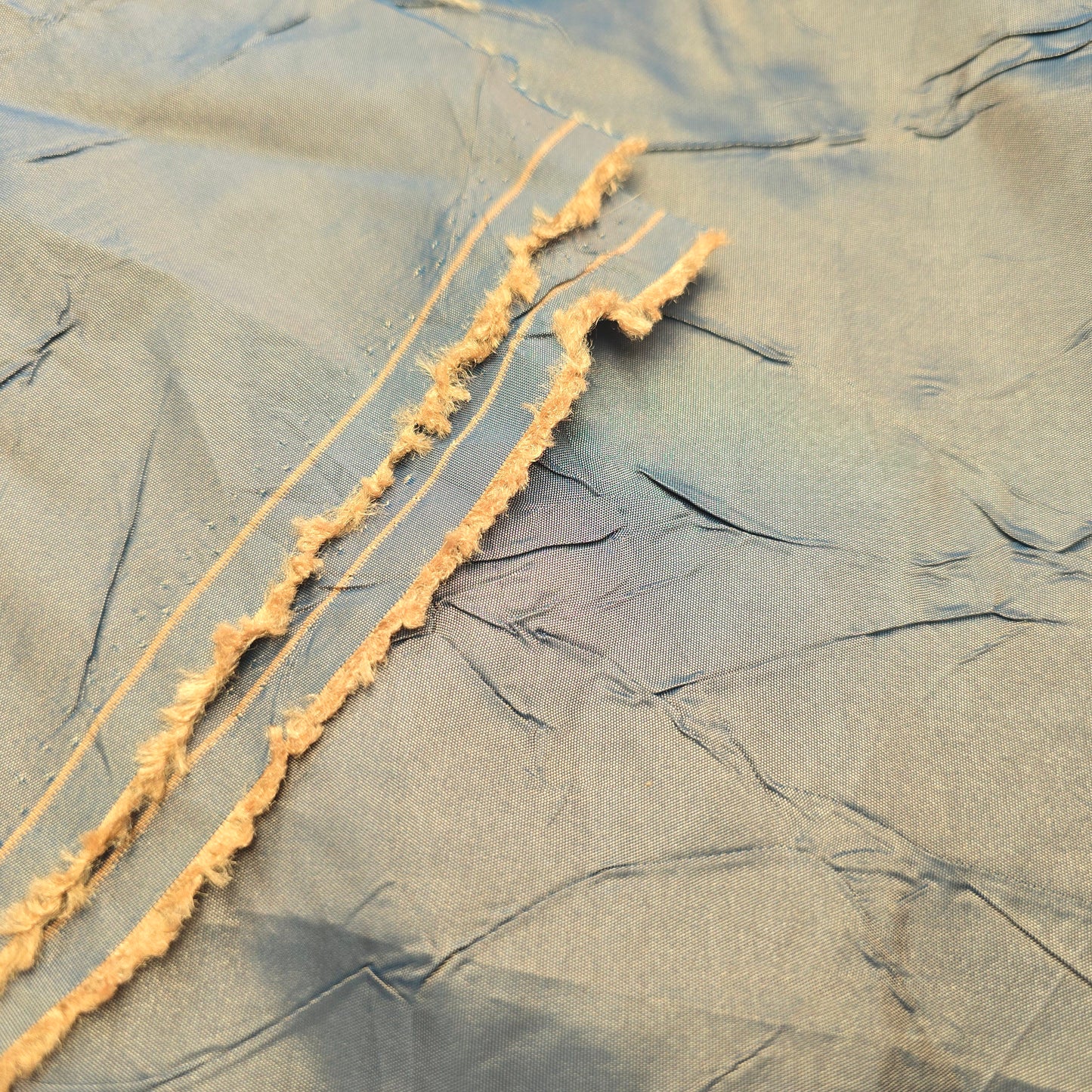 Crushed taffetta woven fabric -1.90mtrs