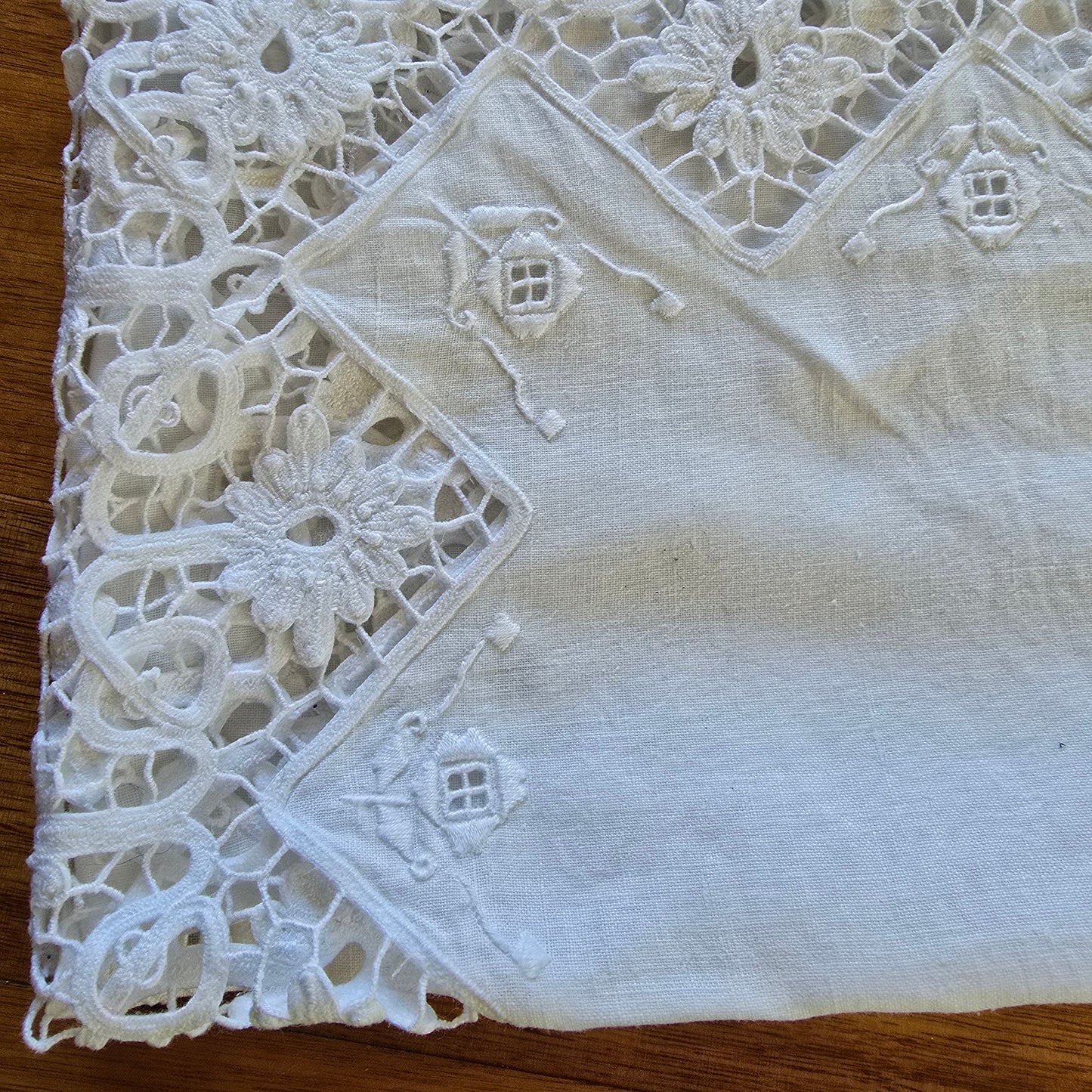 Richelieu needlework white table cloth