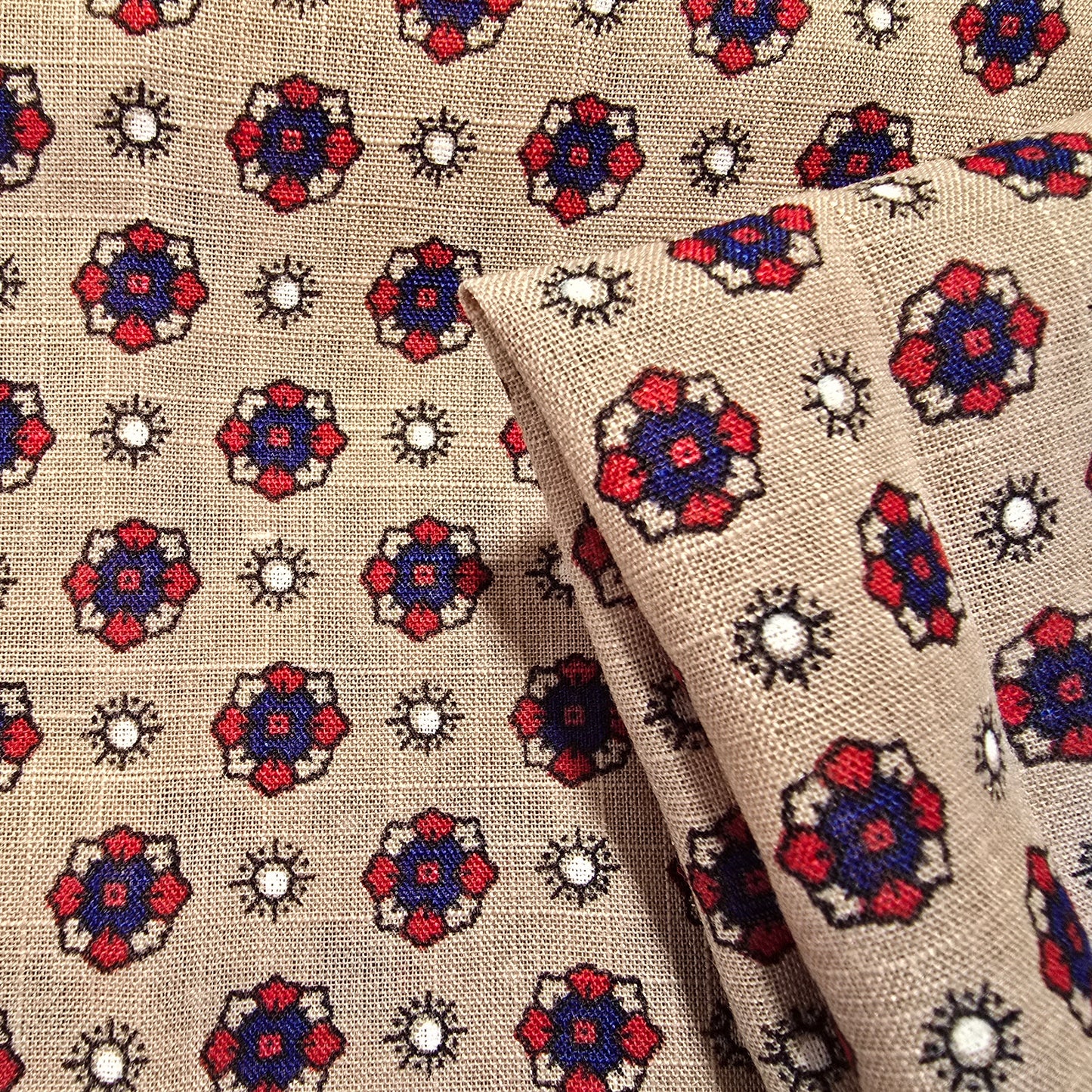 Starbust floral woven fabric - 1.80mtrs