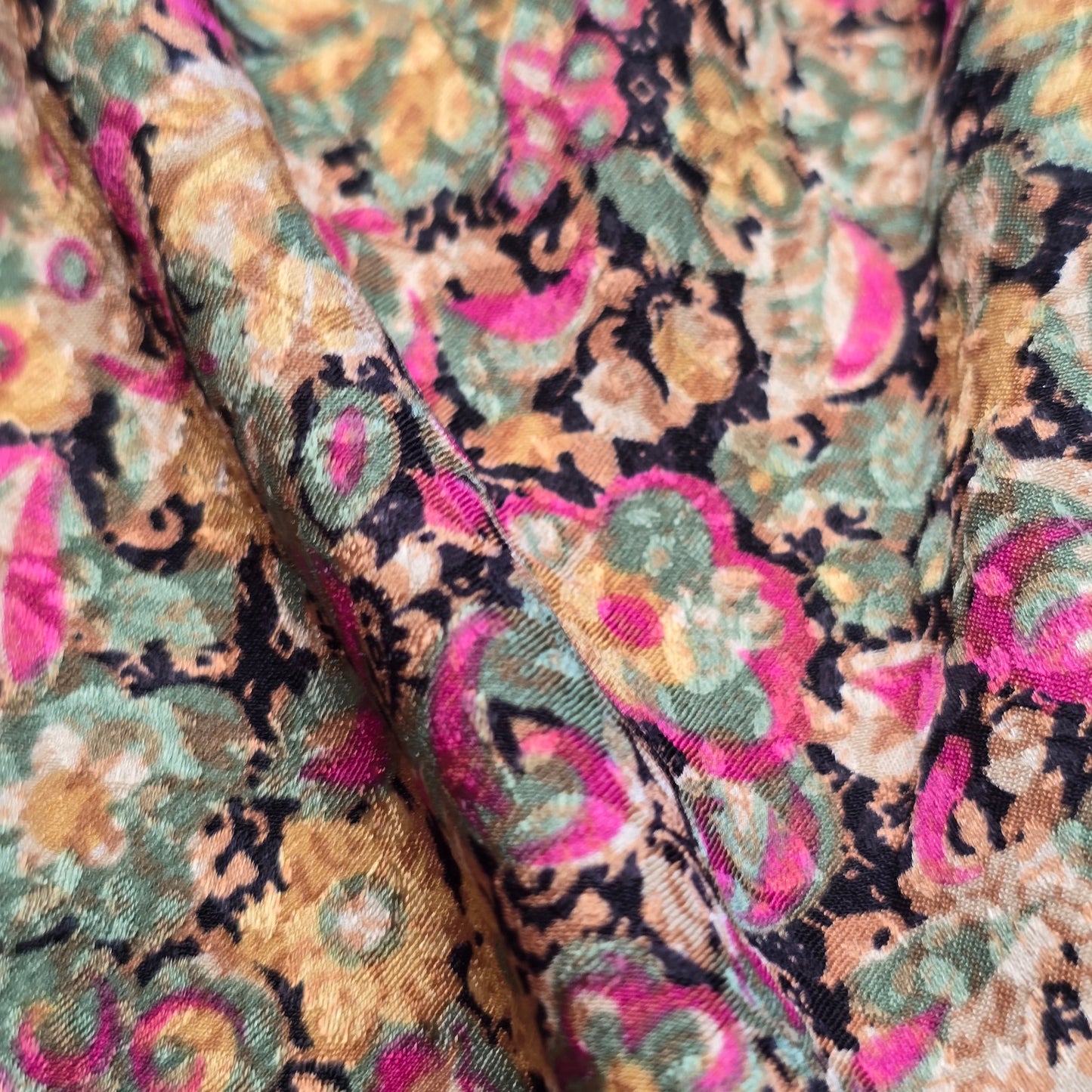 Rich tapestry of flowers - 1.90mtrs