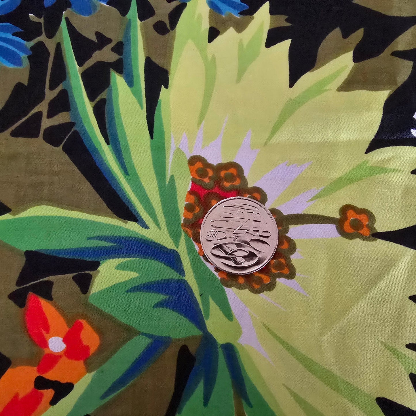 Floral printed woven polished cotton 1.10mtrs