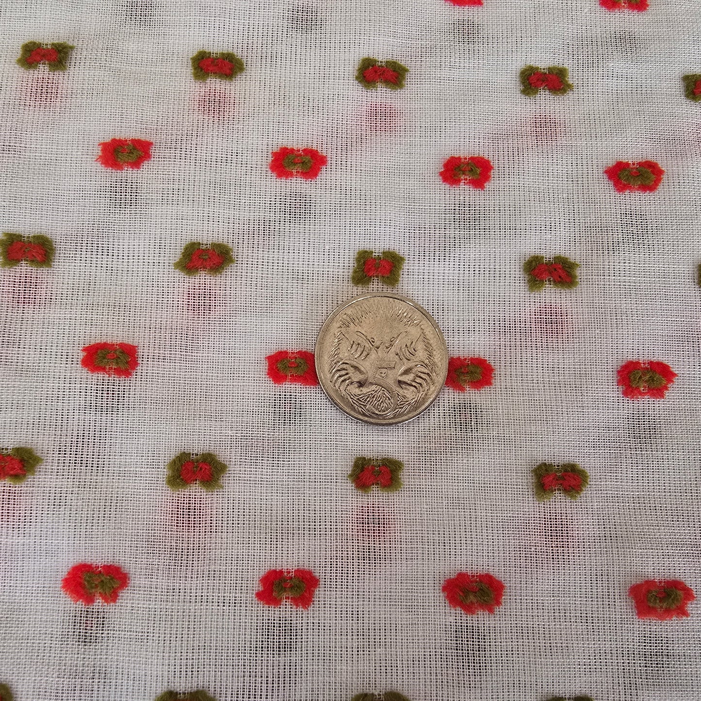 Fil coupé - jacquard cotton lawn - sold by 1/2mtr