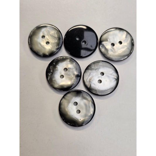 Black/pearl 2.5cm button - 6