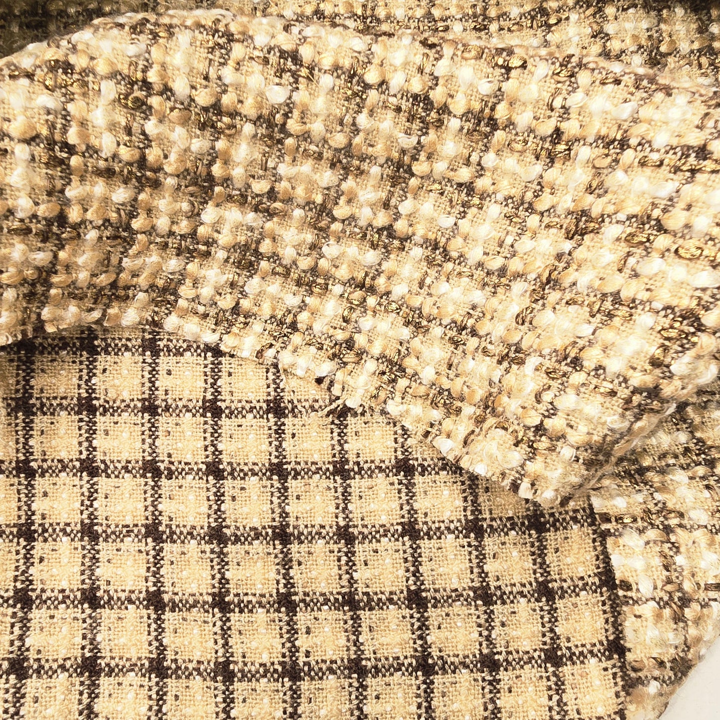 Suiting sold by 1/2mtr